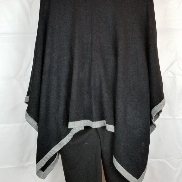 Womens Mixit Black Knit Poncho Wrap Gray Trim - Picture 6 of 8